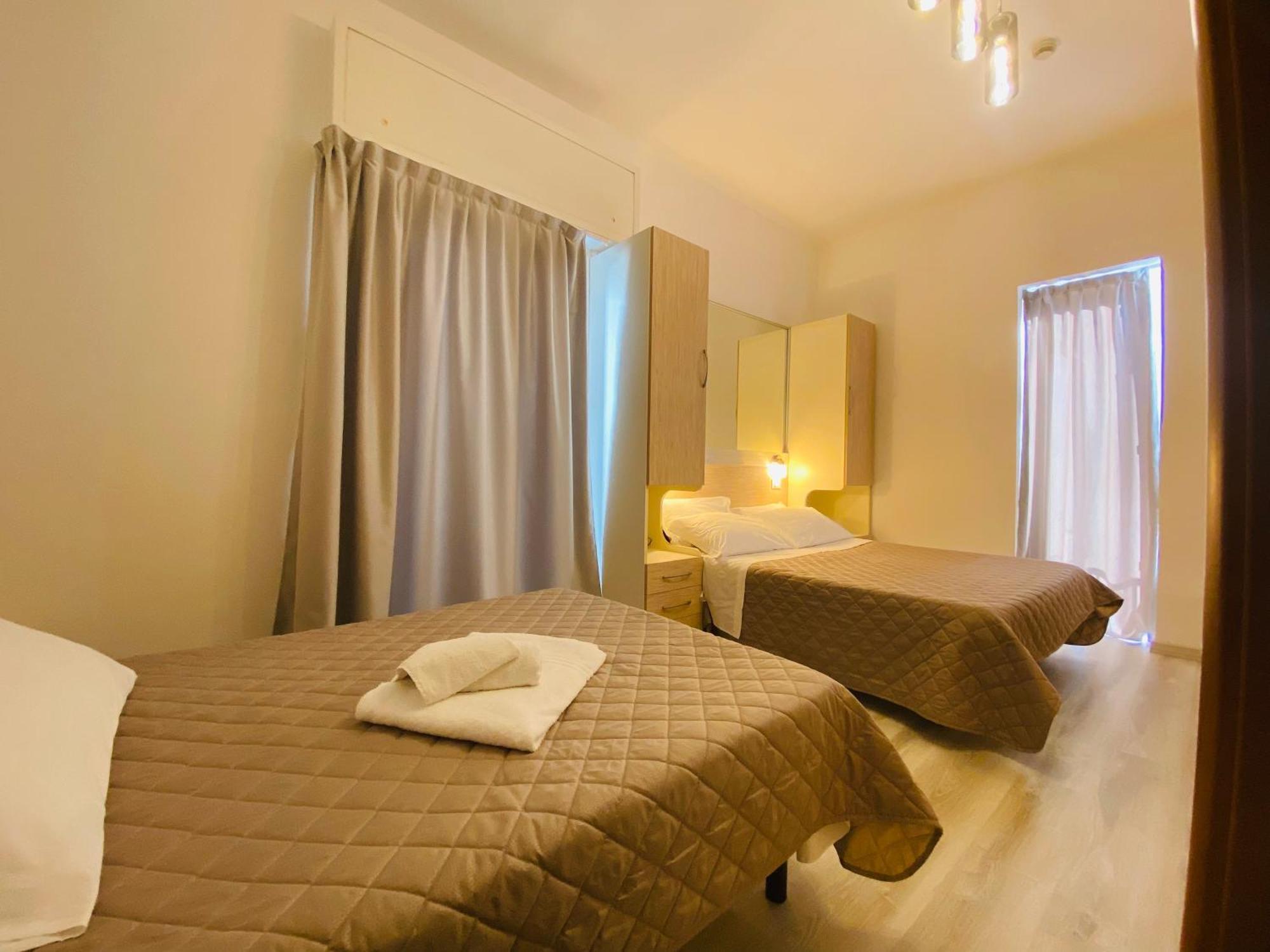 Hotel Butterfly Wellness & Spa Rimini Exteriör bild