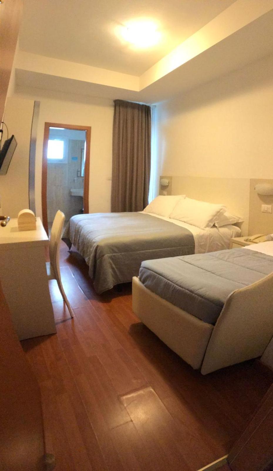 Hotel Butterfly Wellness & Spa Rimini Exteriör bild