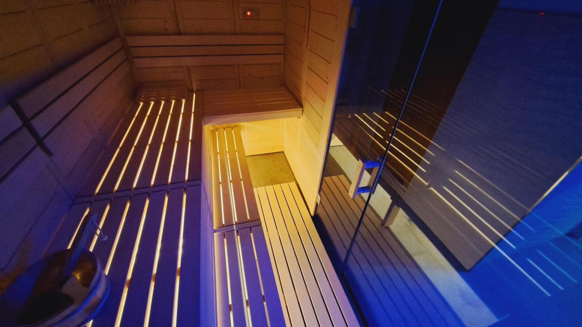 Hotel Butterfly Wellness & Spa Rimini Exteriör bild